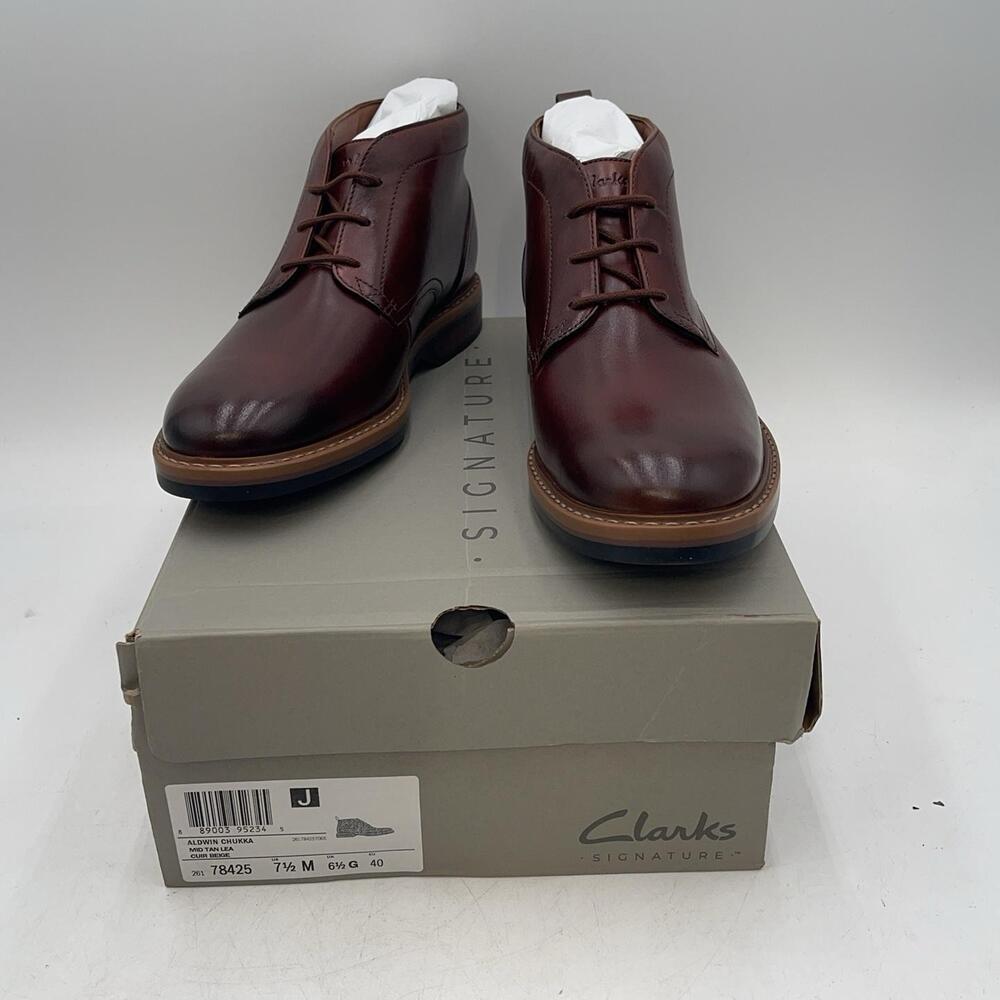 Clarks Aldwin Chukka Boots Mens Brown Leather Signature Ankle Casual Size 7.5